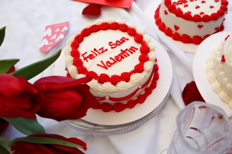 Instagram post from helenpastelerias. This post is in position 5.